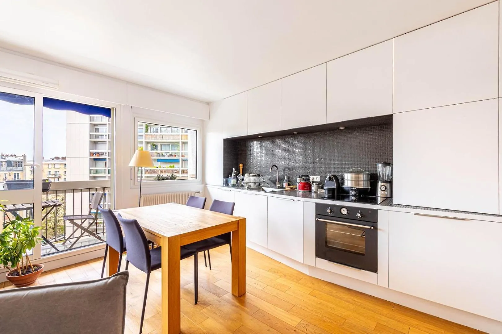 Guestready - Bright And Airy In The 18th * Paryż